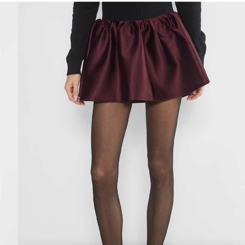 Aritzia Cher Satin Skort - Picture 2 of 8